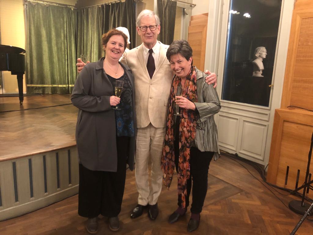 John Eliot Gardiner with Leader Kati Debretzeni and cellist Kinga Gáborjáni